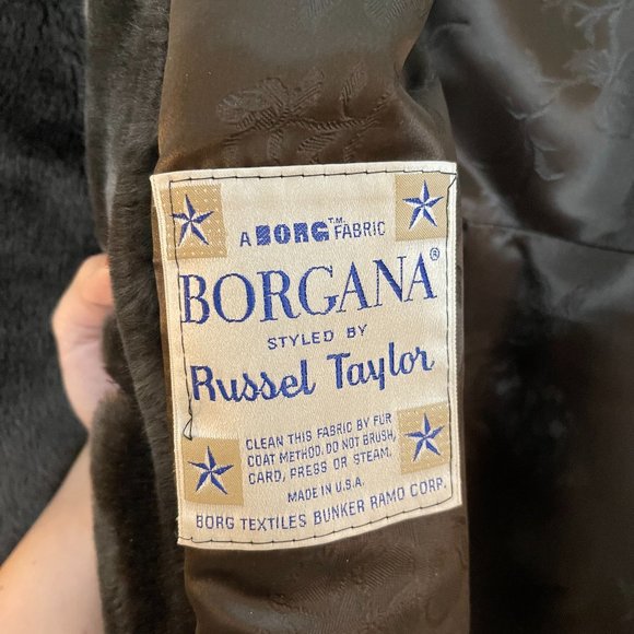 Borgana by Russel Taylor Brown Fur Coat - Picture 4 of 5